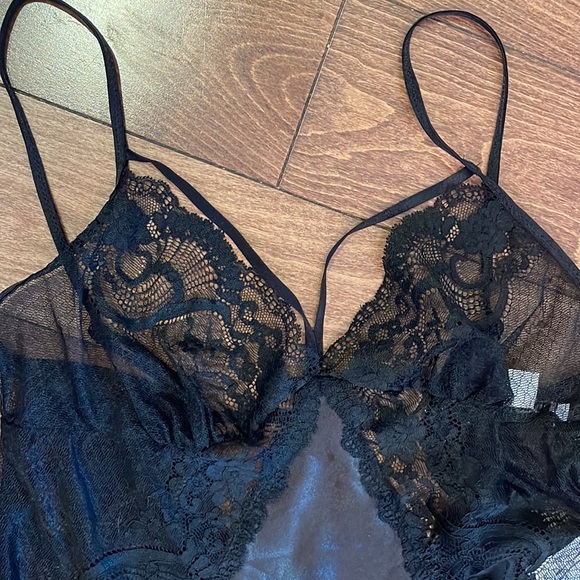 Sexy satin and lace slip new without tags - Picture 5 of 14